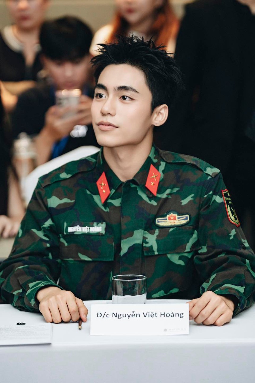 Điểm danh những nghệ sĩ 'tuổi Rồng' nổi bật của showbiz Việt: Người làm giảng viên, người là ca sĩ hàng đầu V-Pop - Ảnh 6.