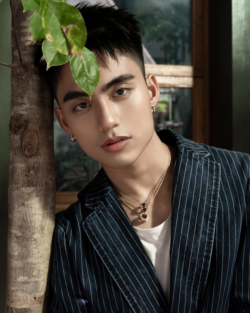 Điểm danh những nghệ sĩ 'tuổi Rồng' nổi bật của showbiz Việt: Người làm giảng viên, người là ca sĩ hàng đầu V-Pop - Ảnh 4.