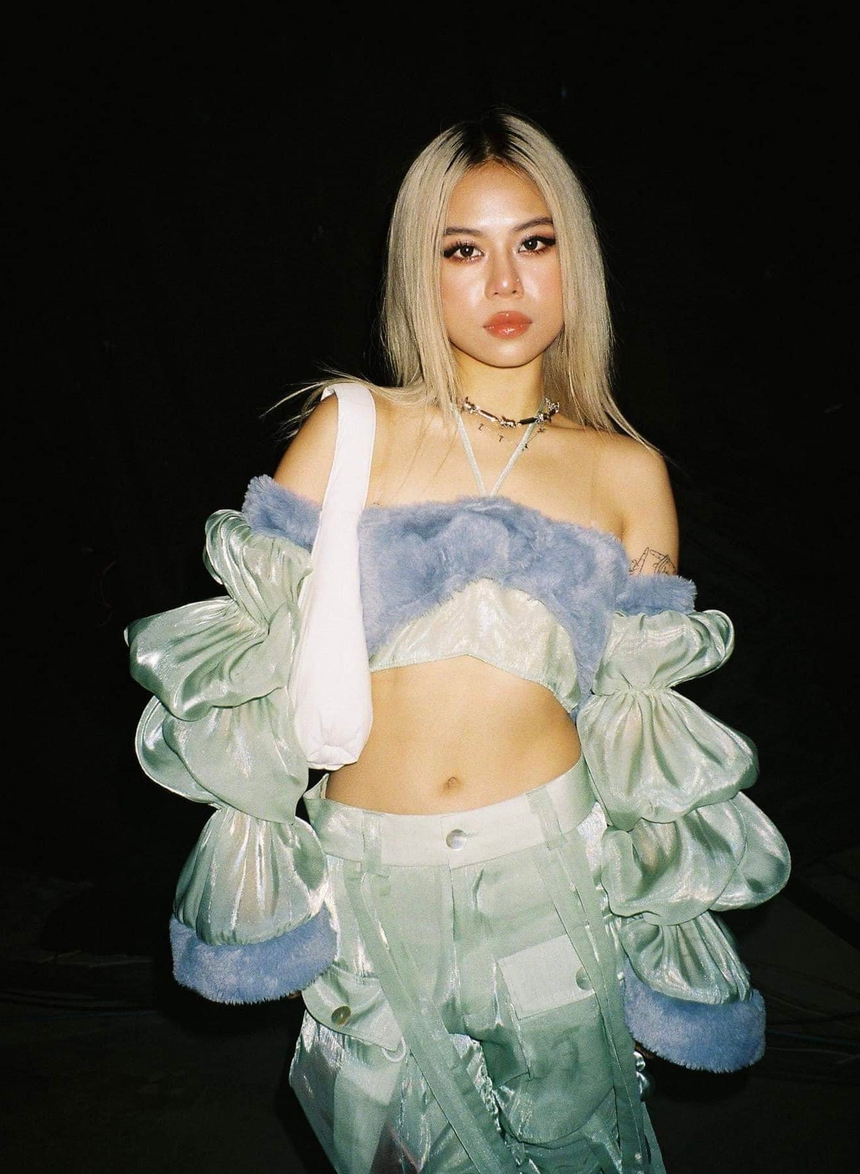 Điểm danh những nghệ sĩ 'tuổi Rồng' nổi bật của showbiz Việt: Người làm giảng viên, người là ca sĩ hàng đầu V-Pop - Ảnh 3.