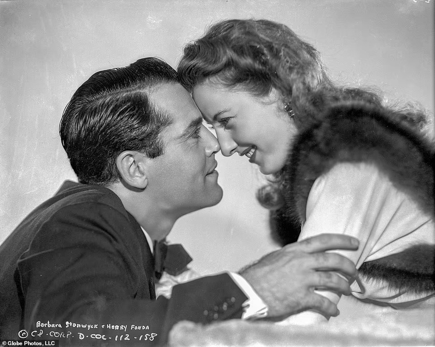 Những bức ảnh biểu tượng đầy tinh thần Valentine's Day trong kỷ nguyên vàng của Hollywood - Ảnh 9.