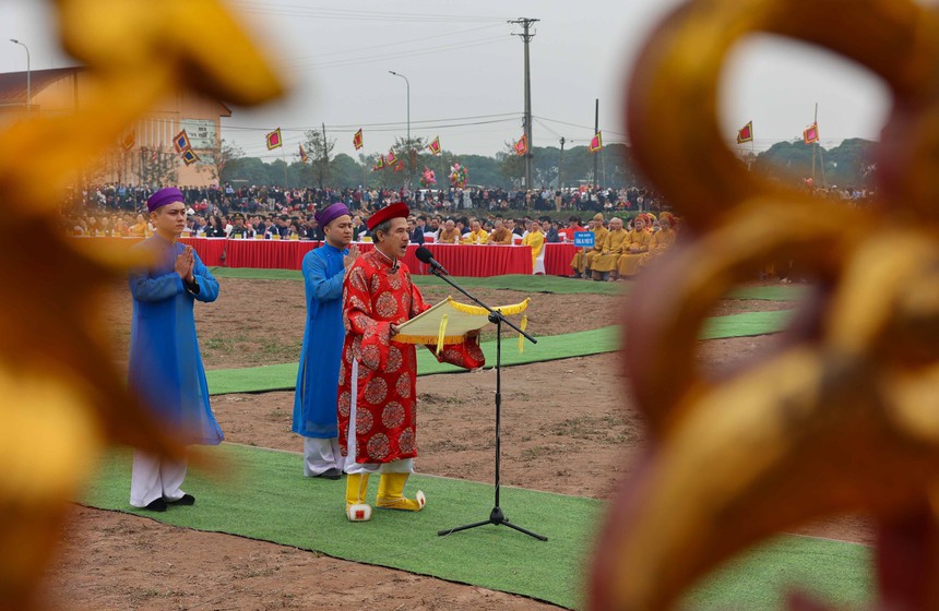 Tưng bừng khai hội Tịch điền Đọi Sơn Xuân Giáp Thìn 2024 - Ảnh 4. Tưng bừng khai hội Tịch điền Đọi Sơn Xuân Giáp Thìn 2024 - Ảnh 4.