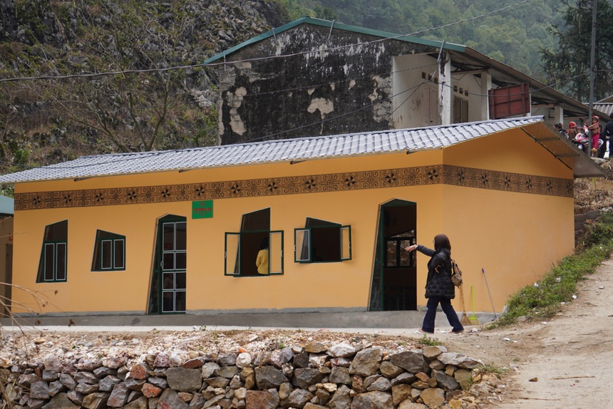 Sống chậm cuối tuần: Lớp học chứa sắc màu văn hóa - Ảnh 1. Sống chậm cuối tuần: Lớp học chứa sắc màu văn hóa - Ảnh 1.