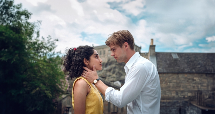 Loạt phim lãng mạn 'One Day' thu hút khán giả Netflix toàn cầu - Ảnh 1.