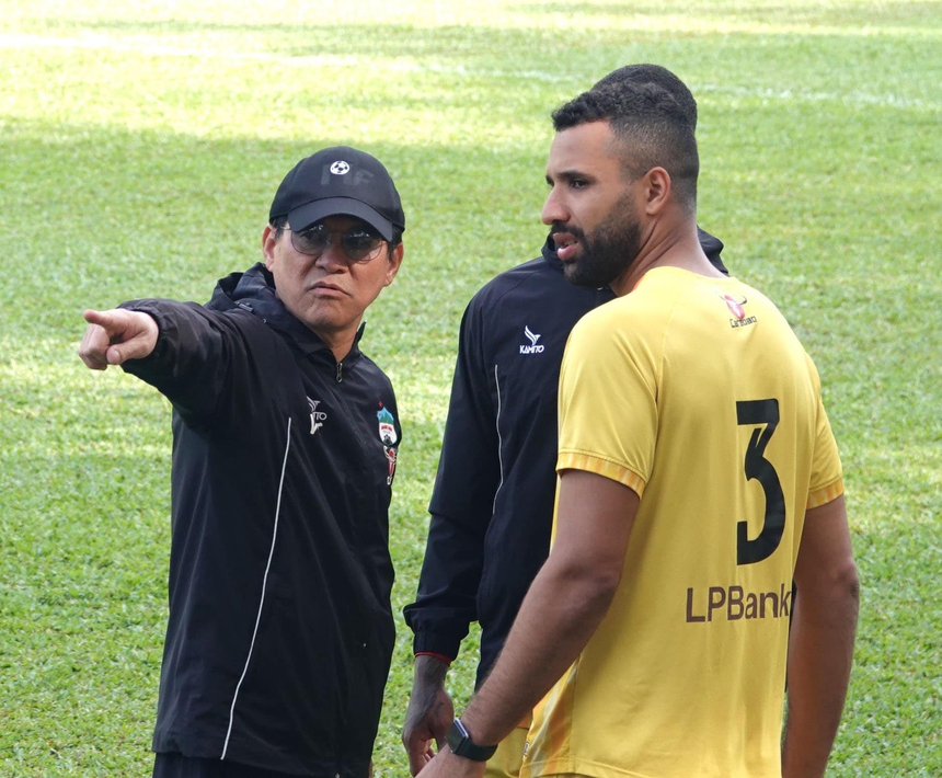 Lịch thi đấu V-League 2023/24 vòng 10: HAGL đối đầu Quảng Nam, CAHN hành quân tới sân vinh - Ảnh 2.