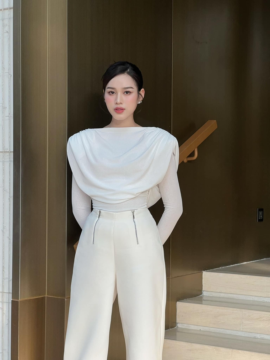 Công ty quản lý lên tiếng về tin đồn Hoa hậu Đỗ Thị Hà hẹn hò bạn trai thiếu gia  - Ảnh 2.