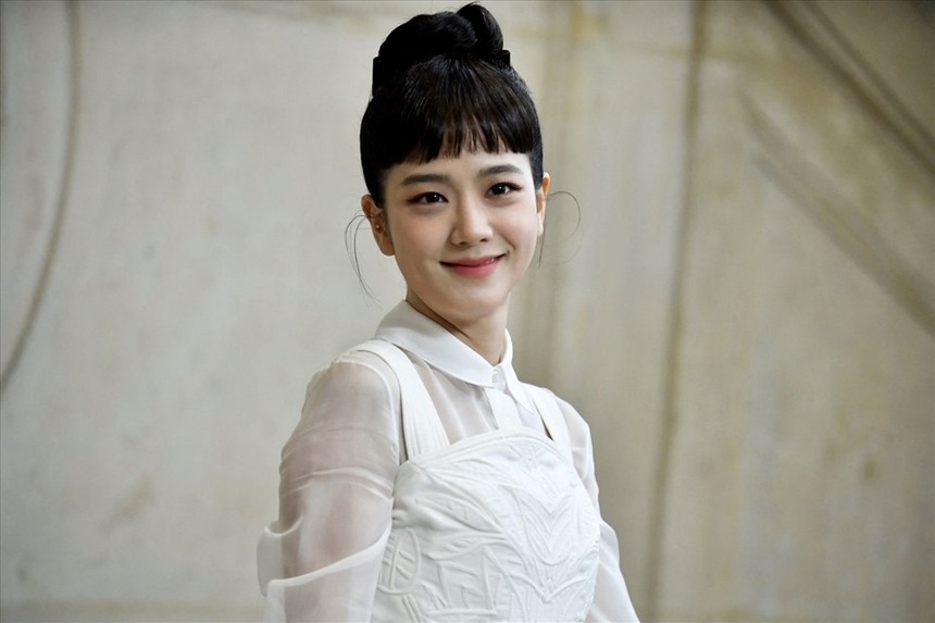 (BÀI CUỐI TUẦN) Bộ váy của Jisoo Blackpink được trưng bày tại bảo tàng Dior - Ảnh 3.