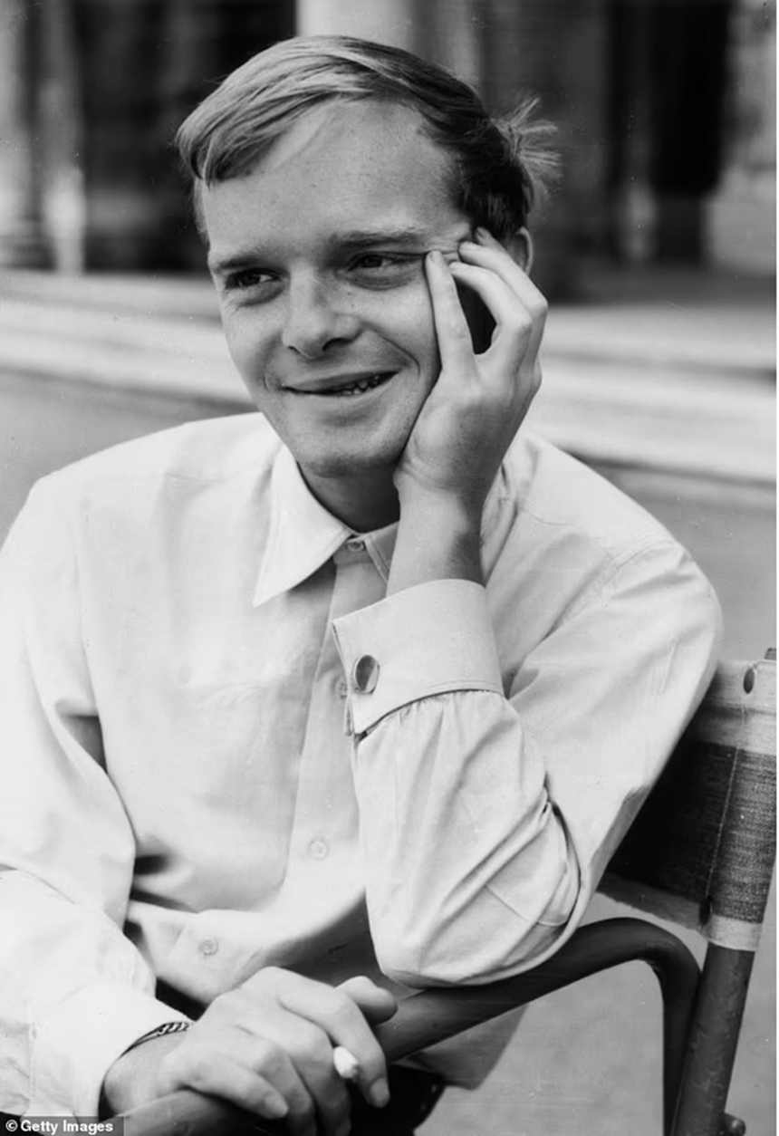 (Bài đăng Chủ nhật) Những năm cuối đời đầy bi kịch của nhà văn Truman Capote, rơi vào vòng xoáy nghiện ma túy và ảo giác - Ảnh 4.