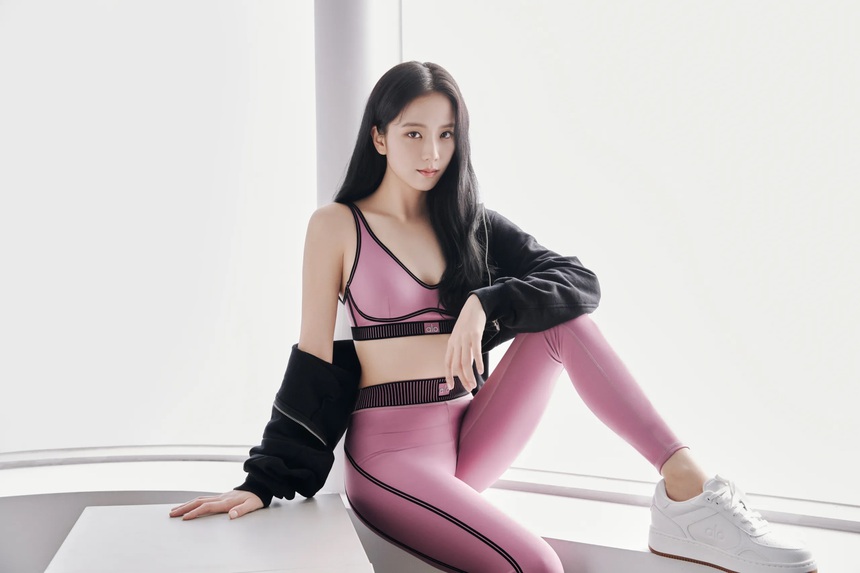 Jisoo Blackpink nổi lên là thần tượng K-pop giàu nhất năm 2024 - Ảnh 3.