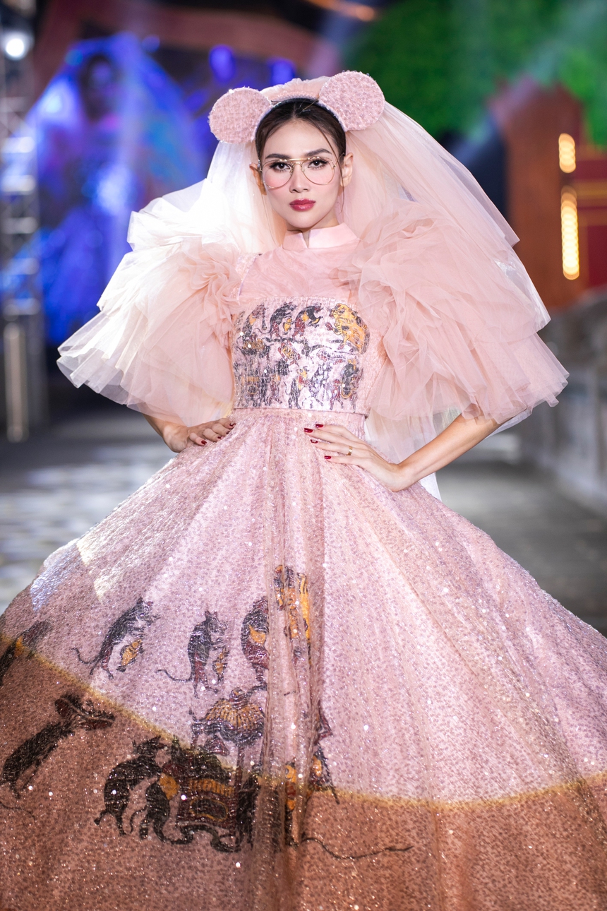 NTK Thạch Linh tôn vinh văn hóa, du lịch tâm linh bằng thời trang - Ảnh 4.