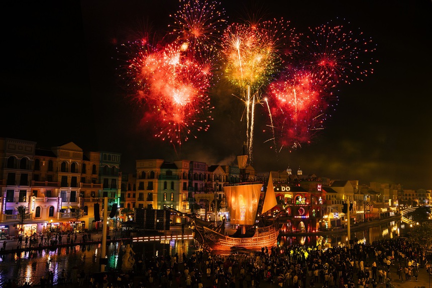 Gần nửa triệu lượt khách "cập bến" Grand World trong kỳ nghỉ Tết Nguyên đán 2024 - Ảnh 4.