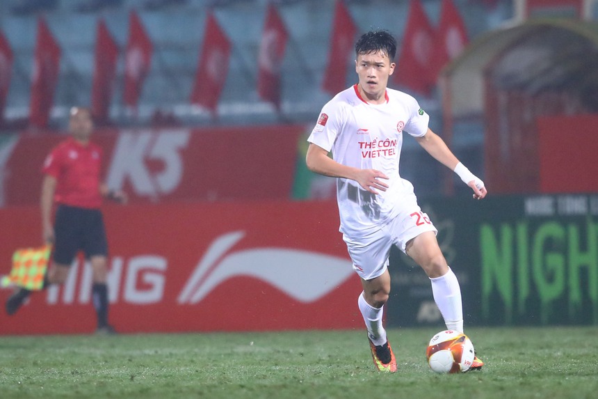 Tin nóng bóng đá Việt 24/2: Hoàng Đức bị chỉ ra điểm yếu, HLV SLNA nói về Đình Bắc - Ảnh 2.