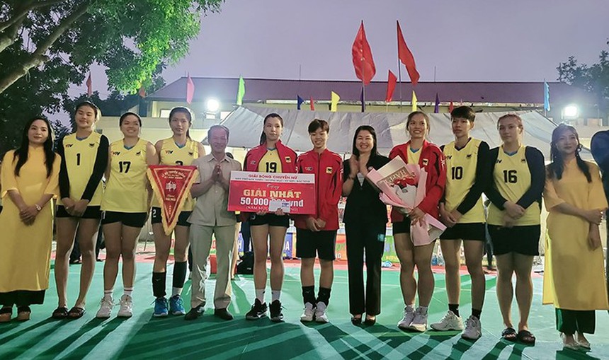 Tin nóng thể thao tối 24/2: Hóa chất Đức Giang lại về nhì ở giải tứ hùng, Djokovic chạm mặt Nadal trên máy bay - Ảnh 2.