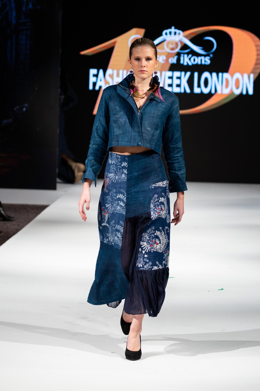 NTK La Phạm mang thổ cẩm Việt lên sàn diễn thời trang London - Ảnh 3. NTK La Phạm mang thổ cẩm Việt lên sàn diễn thời trang London - Ảnh 3.