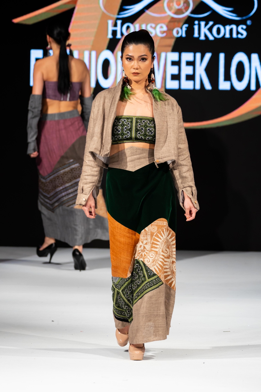 NTK La Phạm mang thổ cẩm Việt lên sàn diễn thời trang London - Ảnh 9. NTK La Phạm mang thổ cẩm Việt lên sàn diễn thời trang London - Ảnh 9.
