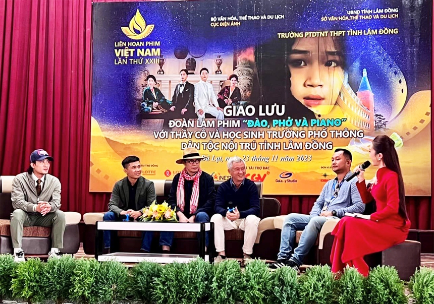 Từ 'cơn sốt' của phim 'Đào, phở và piano': Chất Hà Nội thấm đẫm trong 'Đào, phở và piano' - Ảnh 8.