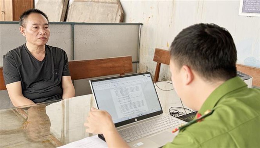 Tạm giữ tài xế dương tính với ma túy, chống đối Cảnh sát giao thông - Ảnh 1. Tạm giữ tài xế dương tính với ma túy, chống đối Cảnh sát giao thông - Ảnh 1.