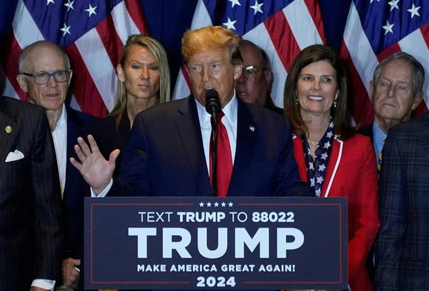 Cựu Tổng thống Trump giành chiến thắng trong cuộc bầu cử sơ bộ ở bang South Carolina - Ảnh 1.