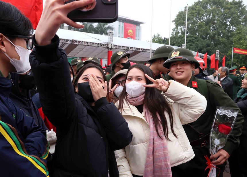 Gần 4.500 thanh niên Thủ đô lên đường nhập ngũ - Ảnh 10.