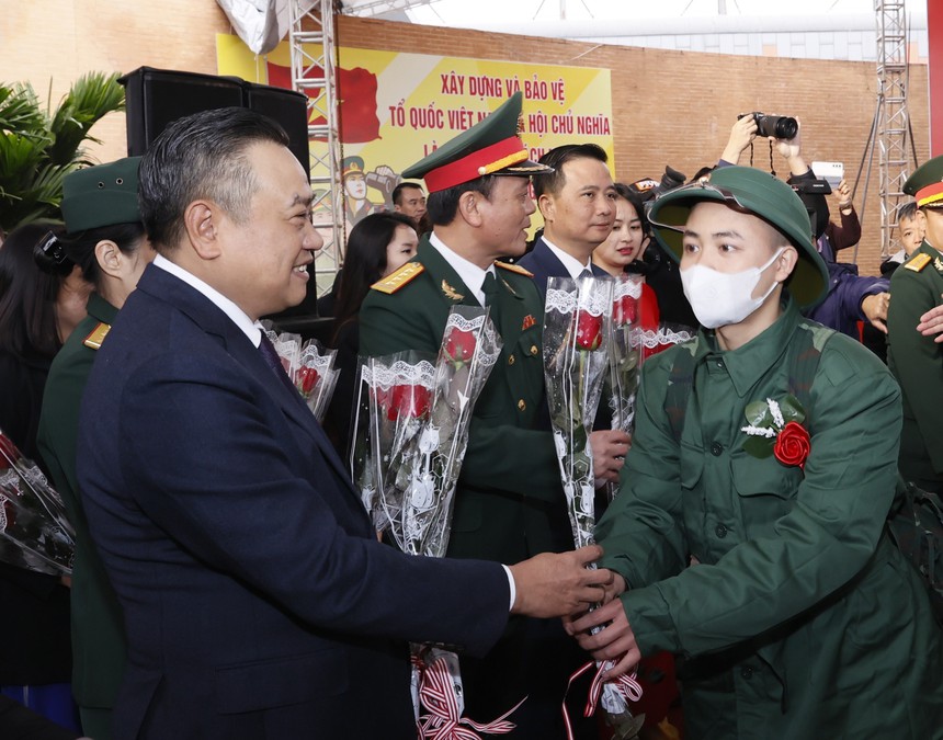 Gần 4.500 thanh niên Thủ đô lên đường nhập ngũ - Ảnh 4.