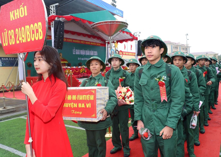 Gần 4.500 thanh niên Thủ đô lên đường nhập ngũ - Ảnh 5.