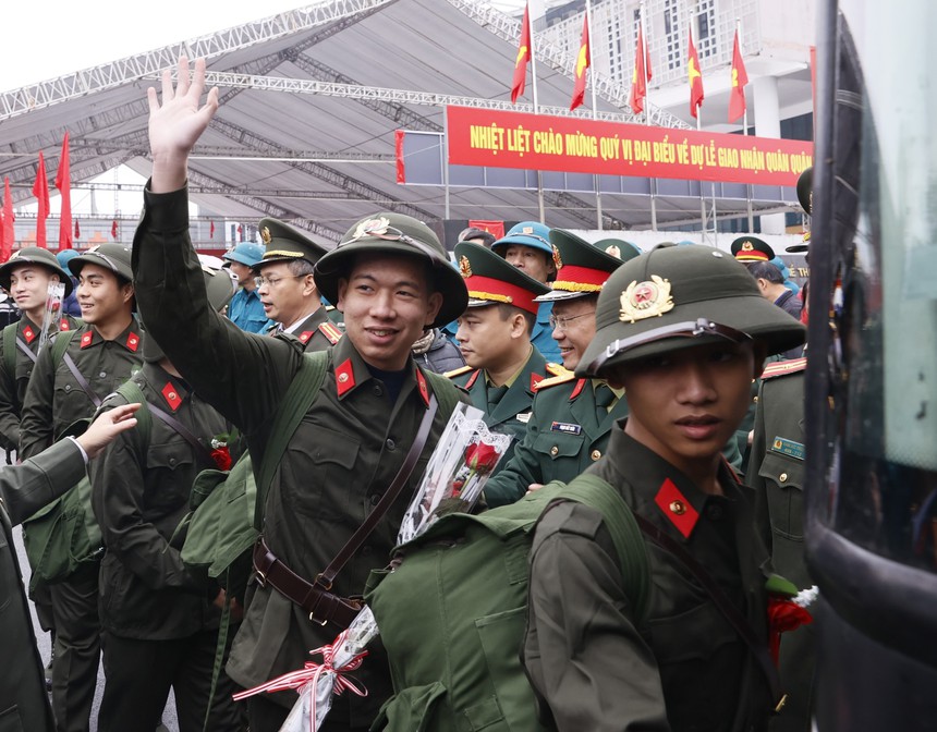 Gần 4.500 thanh niên Thủ đô lên đường nhập ngũ - Ảnh 11.