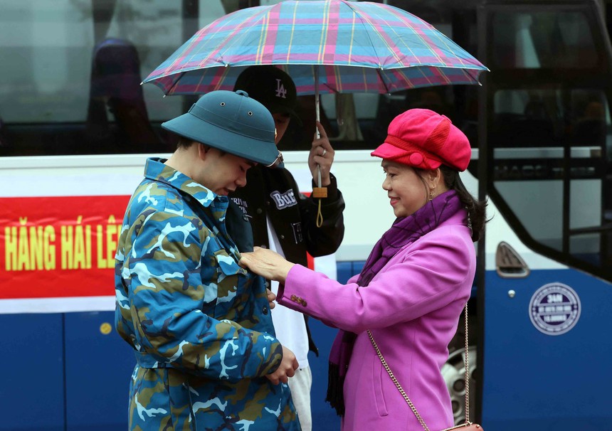 Gần 4.500 thanh niên Thủ đô lên đường nhập ngũ - Ảnh 9.