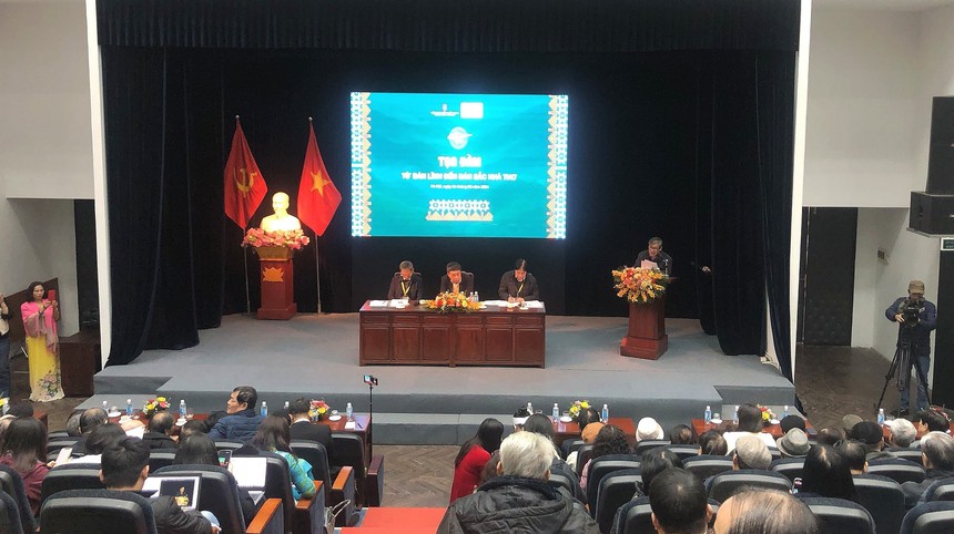 Tọa đàm 'Từ bản lĩnh đến bản sắc nhà thơ': Không phải có bản lĩnh là đến được bản sắc - Ảnh 1.