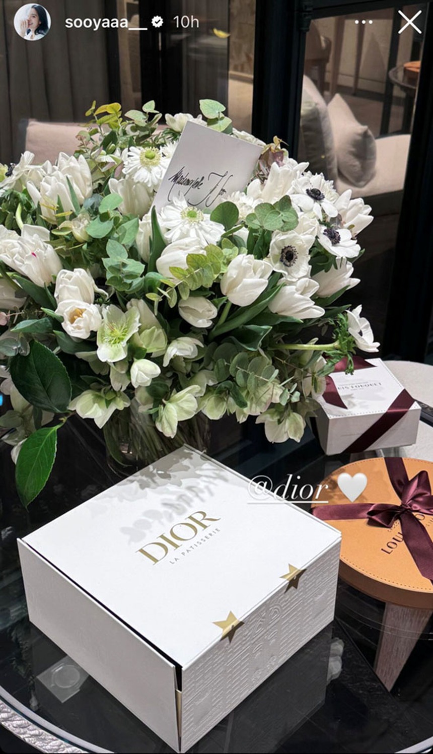 Jisoo Blackpink được Dior đối xử đặc biệt, nhiếp ảnh gia 'tranh giành' nữ thần tượng tại Tuần lễ thời trang Paris - Ảnh 7. Jisoo Blackpink được Dior đối xử đặc biệt, nhiếp ảnh gia 'tranh giành' nữ thần tượng tại Tuần lễ thời trang Paris - Ảnh 7.