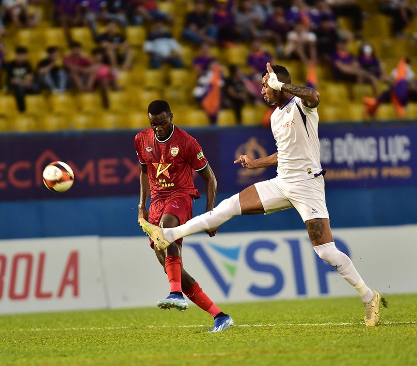 HLV Lê Huỳnh Đức: "Toàn đội rất mệt mỏi" - Ảnh 2.