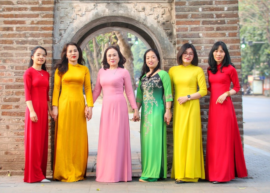 'Tuần lễ Áo dài' năm 2024 diễn ra từ ngày 1 đến ngày 8/3 - Ảnh 1.