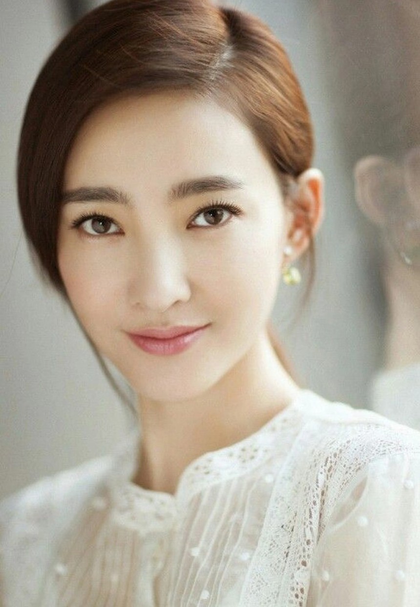 Vương Lệ Khôn: Từ nữ diễn viên trẻ thành gương mặt đầy sức hút - Ảnh 1.