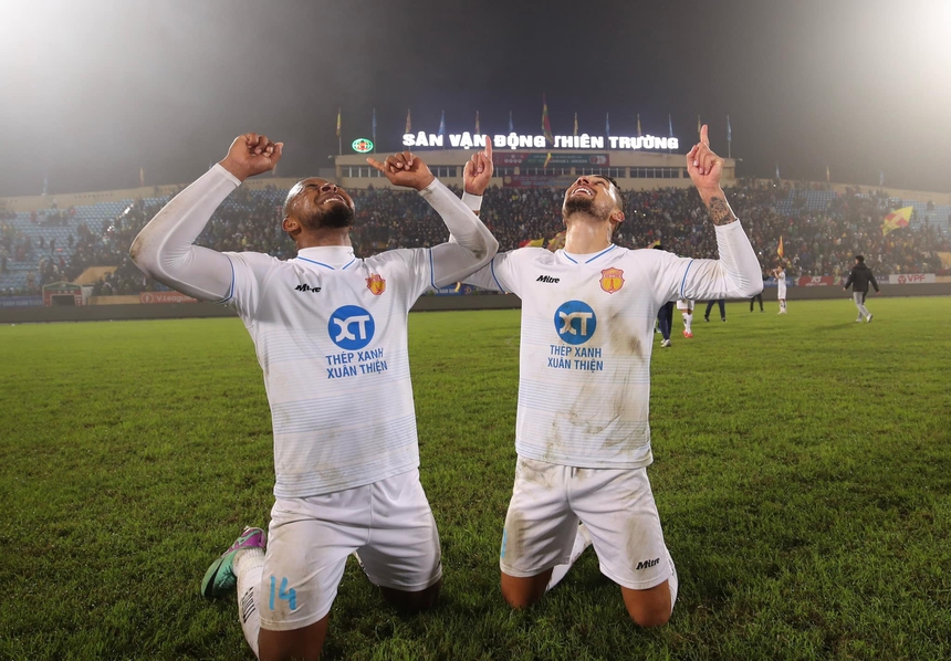 Ngôi sao CLB Nam Định lọt top 15 chân sút tốt nhất thế giới 2023, fan mong khoác áo ĐT Việt Nam - Ảnh 2.