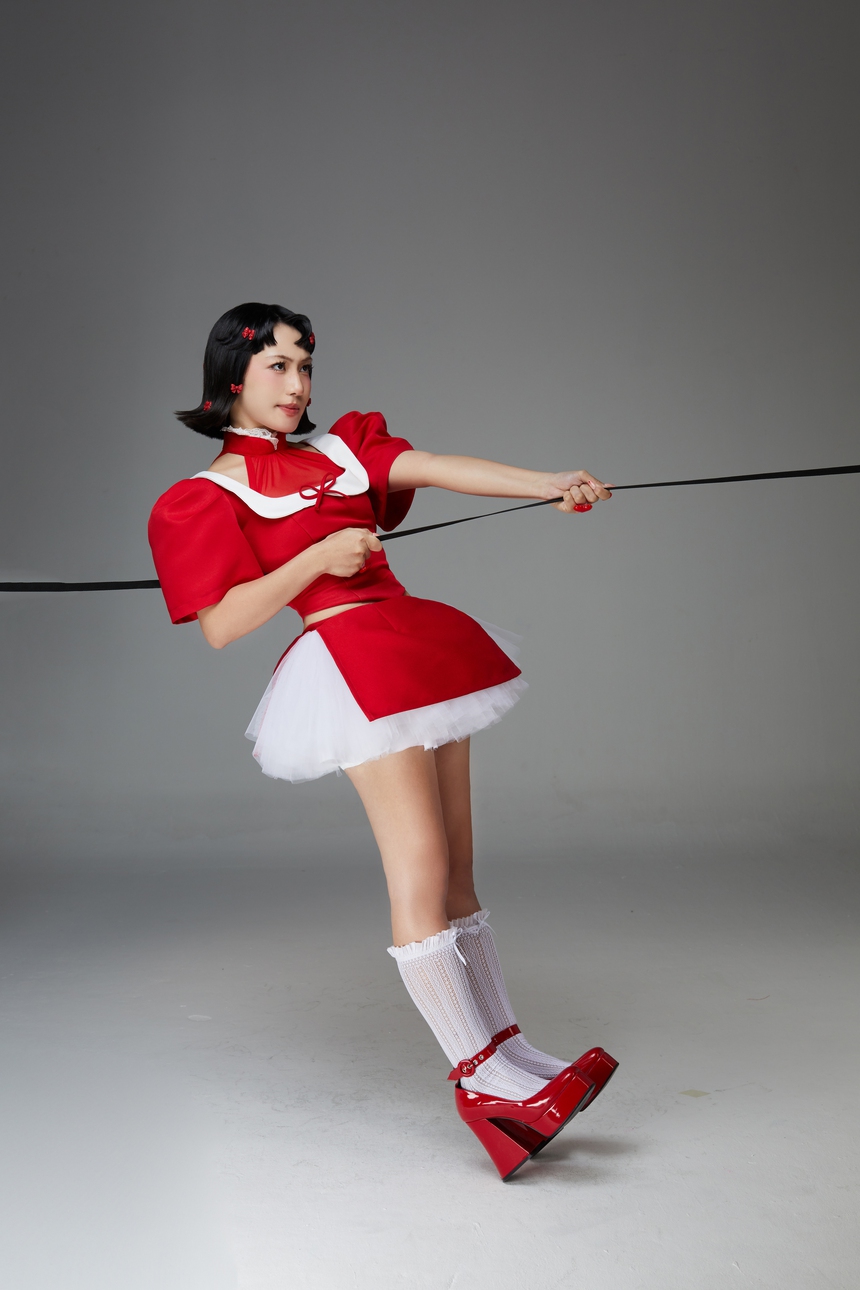 Tân binh 2k chung công ty Chi Pu chính thức debut, mang trò chơi dân gian vào album đầu tay - Ảnh 4.