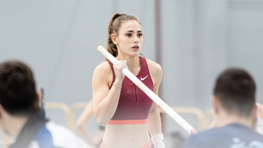 Chiêm ngưỡng vóc dáng nuột nà của VĐV nhảy sào gợi cảm nhất thế giới - Ảnh 8.