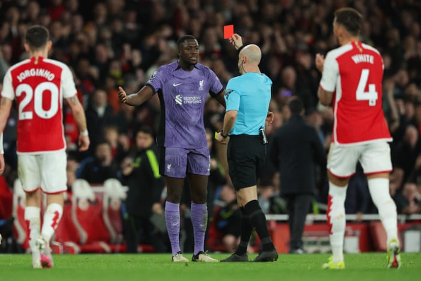 Hàng công bùng nổ, Arsenal đánh bại Liverpool trong trận cầu 4 bàn thắng - Ảnh 4.