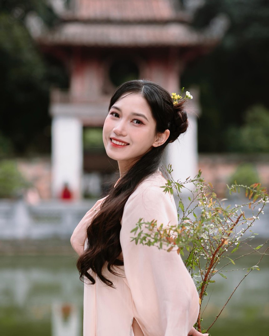 Hot girl bóng chuyền 9X vinh dự được kết nạp đảng, ‘hóa’ thiếu nữ Hà Thành xưa, đón tết Giáp Thìn - Ảnh 8.