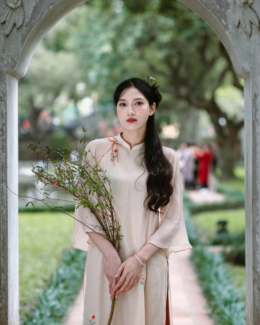 Hot girl bóng chuyền 9X vinh dự được kết nạp đảng, ‘hóa’ thiếu nữ Hà Thành xưa, đón tết Giáp Thìn - Ảnh 10.