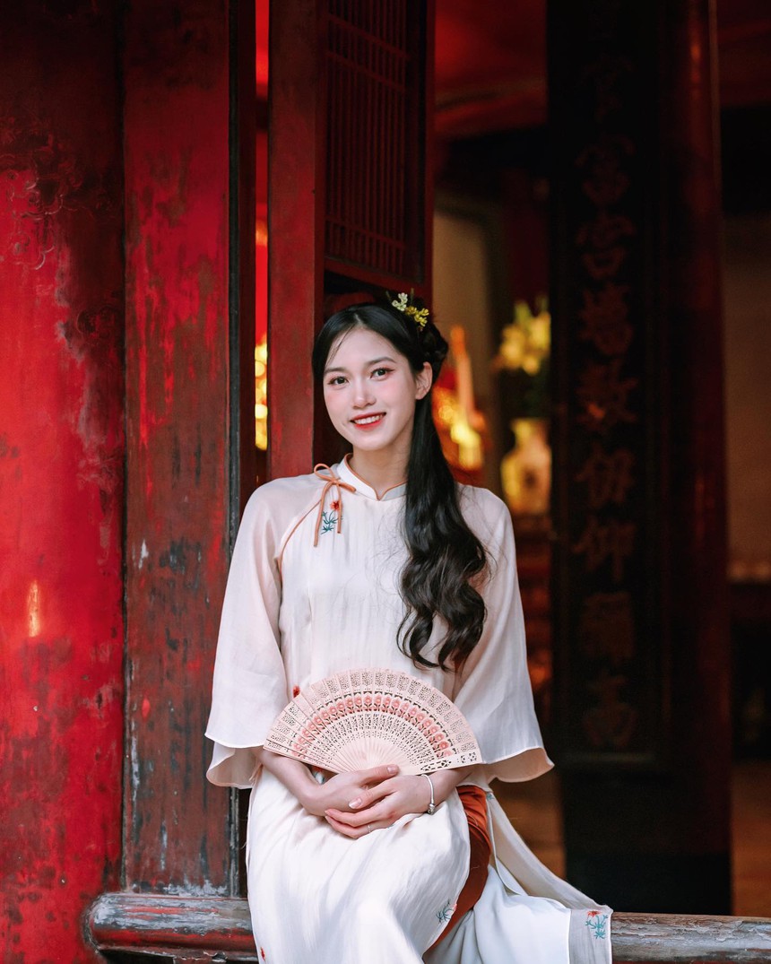 Hot girl bóng chuyền 9X vinh dự được kết nạp đảng, ‘hóa’ thiếu nữ Hà Thành xưa, đón tết Giáp Thìn - Ảnh 5.