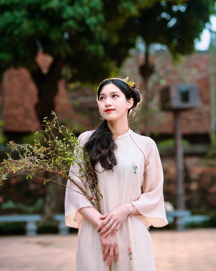 Hot girl bóng chuyền 9X vinh dự được kết nạp đảng, ‘hóa’ thiếu nữ Hà Thành xưa, đón tết Giáp Thìn - Ảnh 7.