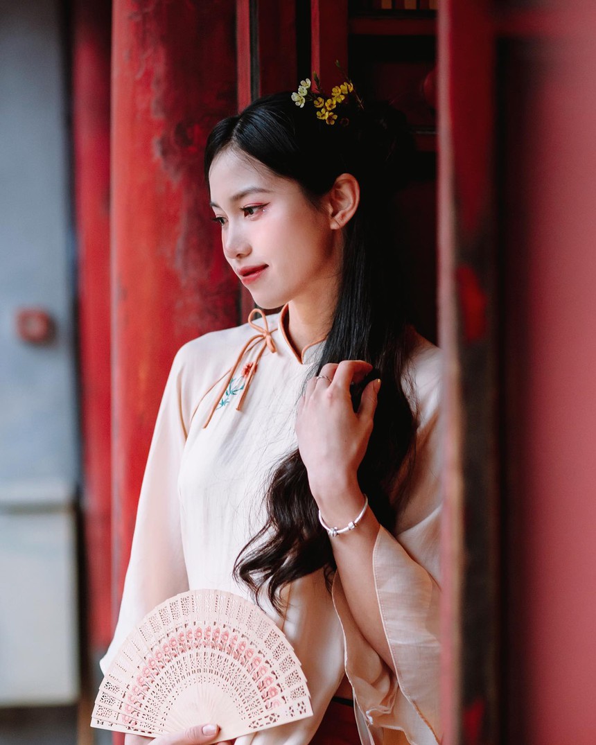 Hot girl bóng chuyền 9X vinh dự được kết nạp đảng, ‘hóa’ thiếu nữ Hà Thành xưa, đón tết Giáp Thìn - Ảnh 3.