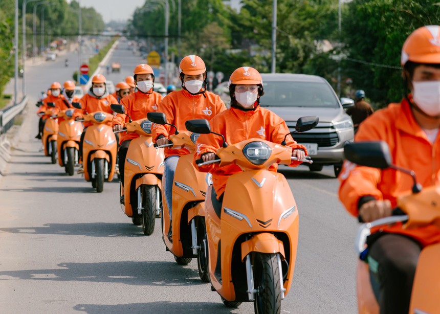 Vì sao các hãng vận tải đồng loạt bỏ xe xăng, chuyển sang xe điện? - Ảnh 3.