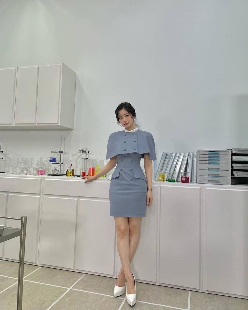 Jennie Blackpink và 8 nữ thần tượng sở hữu tỉ lệ cơ thể đỉnh nhất K-pop - Ảnh 4.