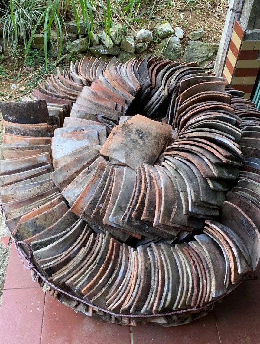 Nung ngói âm dương, ấm tình làng bản - Ảnh 6. Nung ngói âm dương, ấm tình làng bản - Ảnh 6.