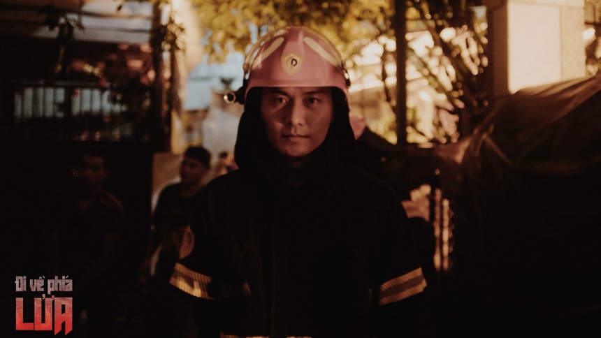 "Đi về phía lửa" với câu chuyện xúc động về người lính cứu hoả  - Ảnh 2.