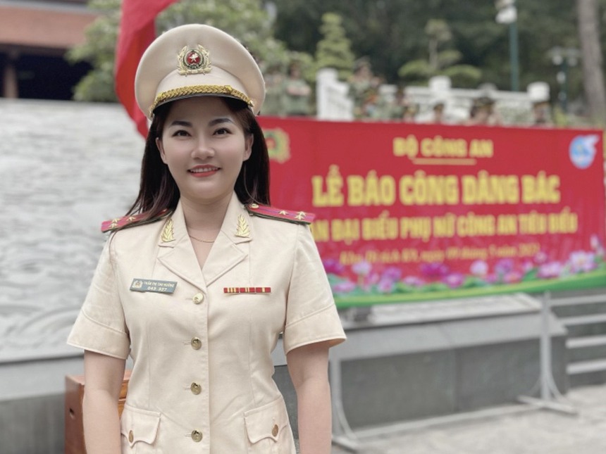 Sao Mai Thu Hường ra mắt "cú đúp" album và MV nhạc Xuân - Ảnh 3.