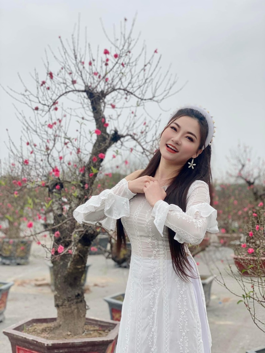 Sao Mai Thu Hường ra mắt "cú đúp" album và MV nhạc Xuân - Ảnh 4.