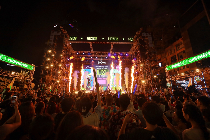 BÀI TẾT - Nhạc sĩ Huy Tuấn: 'Khán giả là một trụ cột của công nghiệp văn hóa' - Ảnh 9.