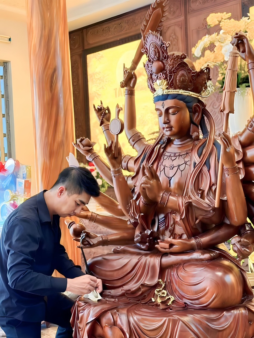 Lâm Tường Quân: Nghệ nhân trẻ tạc tượng Quan Âm bằng gỗ nặng 8 tấn  - Ảnh 7.