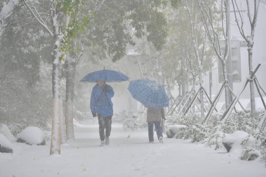 Thời tiết giá rét khắc nghiệt tại Trung Quốc, Nhật Bản - Ảnh 1. Thời tiết giá rét khắc nghiệt tại Trung Quốc, Nhật Bản - Ảnh 1.