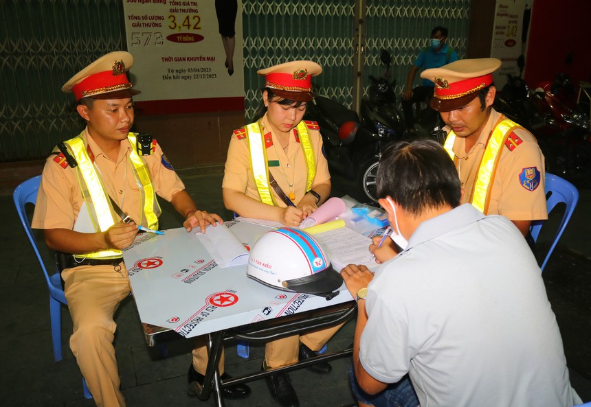 Đề xuất xác định nồng độ cồn trong hơi thở của người lái xe - Ảnh 2.